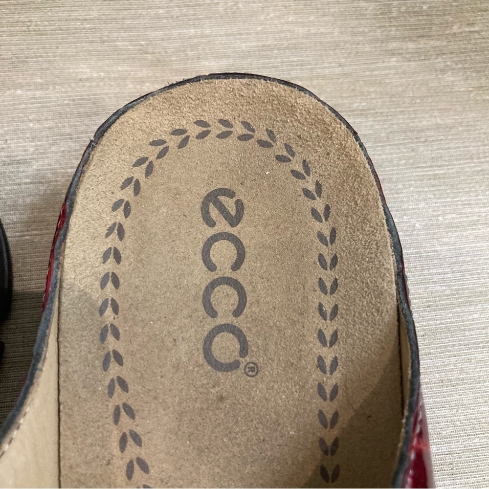 ECCO Sz 41 Croc  Pattern Slip On Thong Strappy Casual Dressy Sandals - Picture 3 of 9